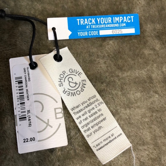 Girls L NWT Treasure & Bond Tee LAST ONE! - Picture 4 of 6